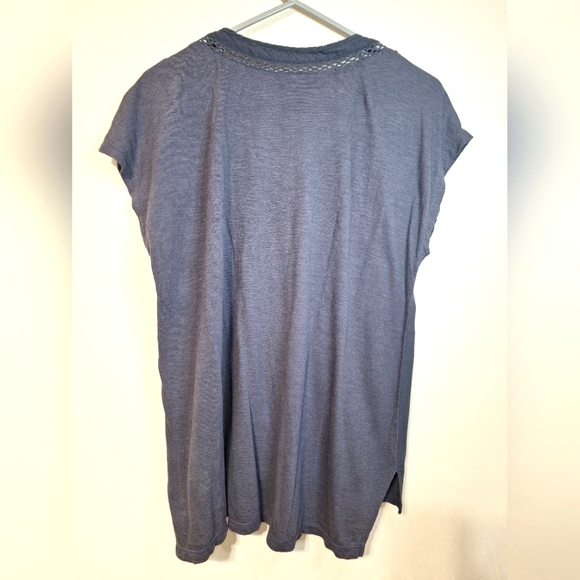 Gloria Vanderbilt small shortsleeve navy crochet lace embroidery tunic top - Picture 6 of 6